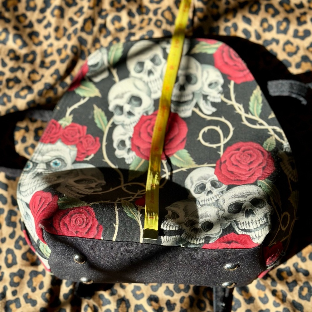Skull and Rose Patterned Backpack - Picture 9 of 12